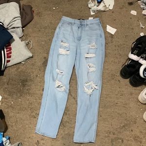 hollister ultra high rise mom jeans